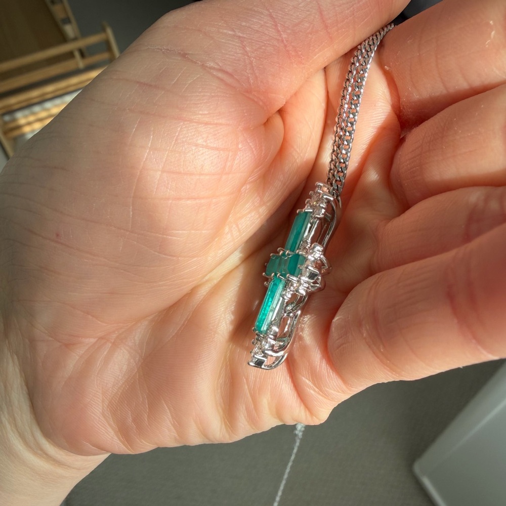 Elegant Silver and Paraiba-Inspired Cross Pendant Necklace - Picture 4 of 6